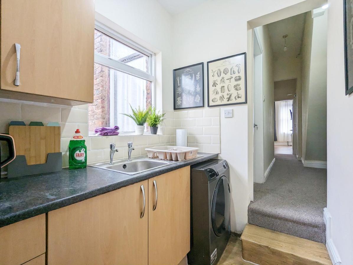 Guest Rooms In Anfiled Near Stadium, Free Parking Liverpool Exteriér fotografie