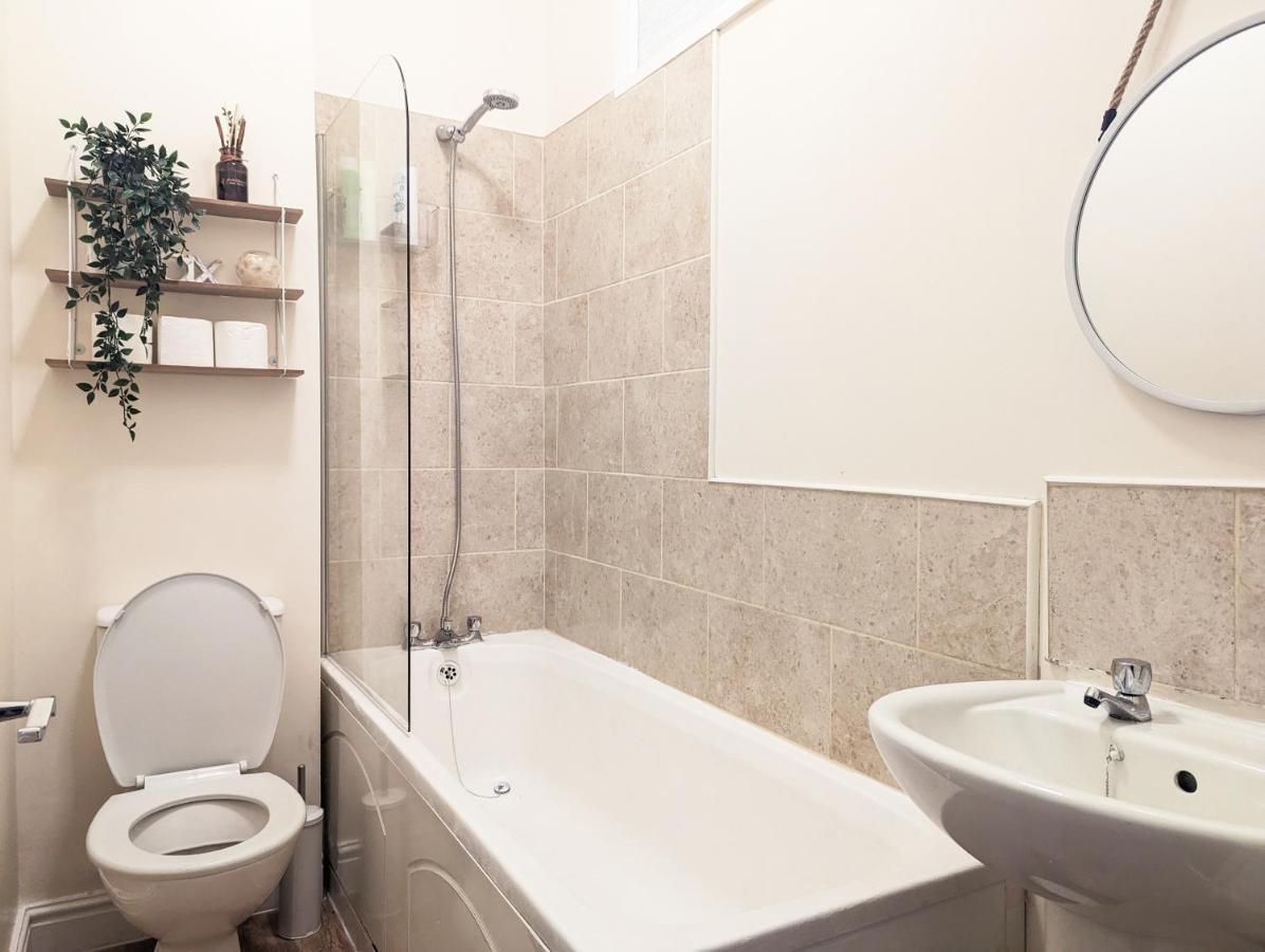 Guest Rooms In Anfiled Near Stadium, Free Parking Liverpool Exteriér fotografie