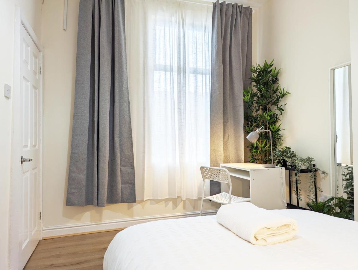 Guest Rooms In Anfiled Near Stadium, Free Parking Liverpool Exteriér fotografie